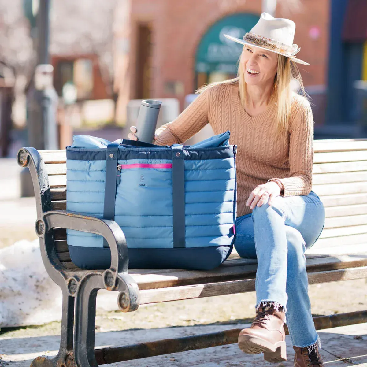 Blue35 Lifestyle 3 4c67e8e9 6700 4738 9ba0 d58798b46600