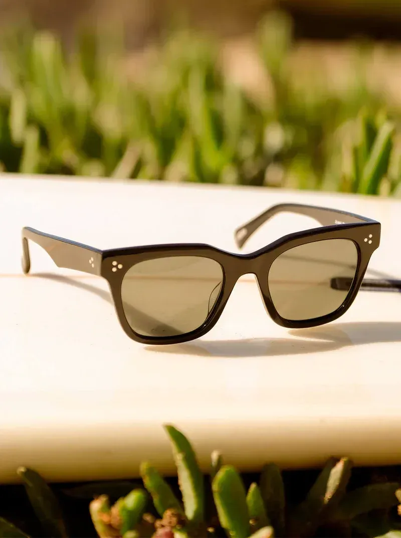 Raen optics HUXTON by anthem branding